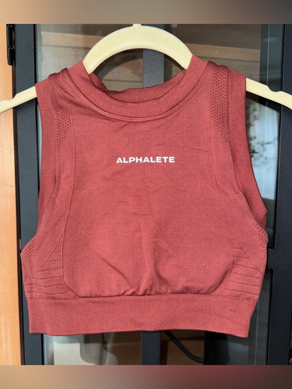 Alphalete Ozone Cropped tank sports Bra rust Gingerbread workout logo seamless